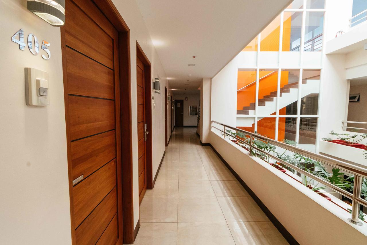 Reddoorz Premium @ Sampaloc Makati Hotell Makati City Exteriör bild