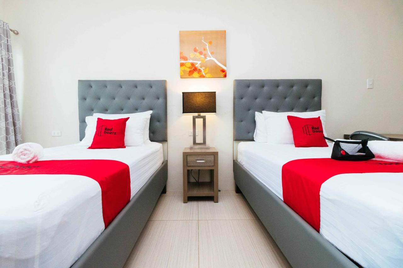 Reddoorz Premium @ Sampaloc Makati Hotell Makati City Exteriör bild