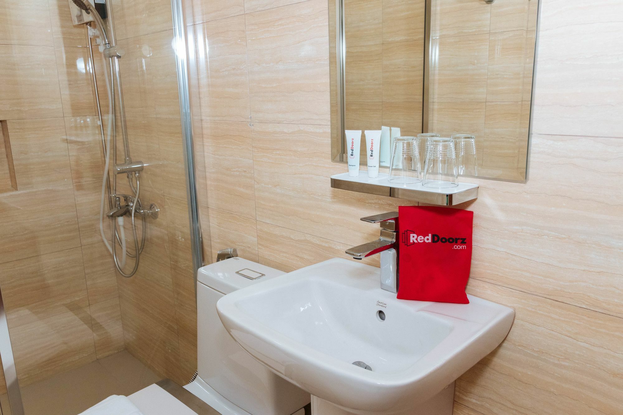Reddoorz Premium @ Sampaloc Makati Hotell Makati City Exteriör bild