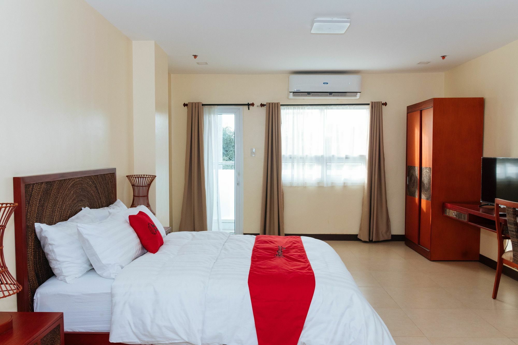 Reddoorz Premium @ Sampaloc Makati Hotell Makati City Exteriör bild